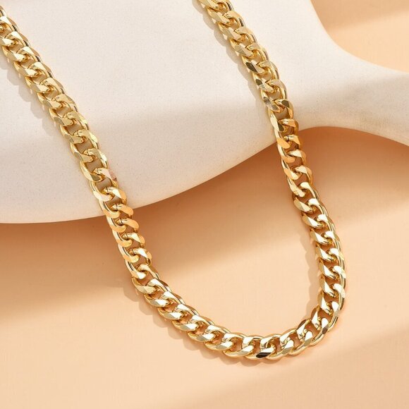 Yellow Gold Women's Minimalist Chain Necklace - Picture 2 of 4